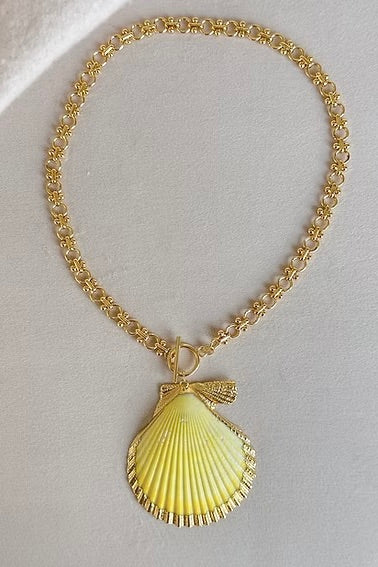 Seashell Loop Necklace