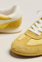 Gola Classics Women's Sprinter Sneakers - Front view detail picture