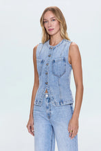 Gia Vest