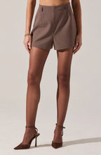 Gisselle Shorts