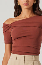 Twisted shoulder and fold-over detail on the Saylah Off Shoulder Top in rust