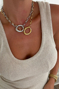 The Scotty Necklace in gold with oversized ring detail on chunky chain