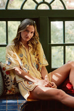 Wynona Top