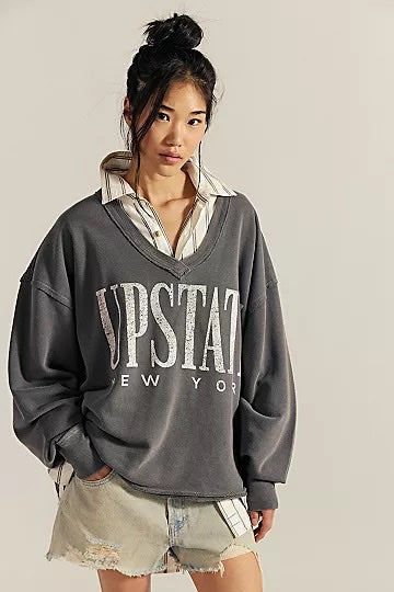 Venice V-Neck Pullover