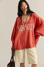 Venice V-Neck Pullover
