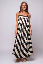 black and cream striped maxi dress
