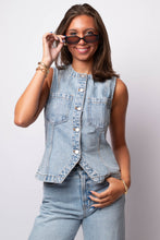 Gia Vest