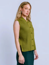 Green Yin Vest with a collar and knotted button closures
