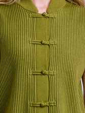 Green Yin Vest with a collar and knotted button closures
