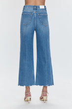 Relaxed fit crop jeans in faded medium blue denim Pistola