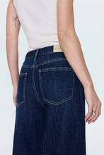Kacey Mid Rise Cuffed Boyfriend Jean