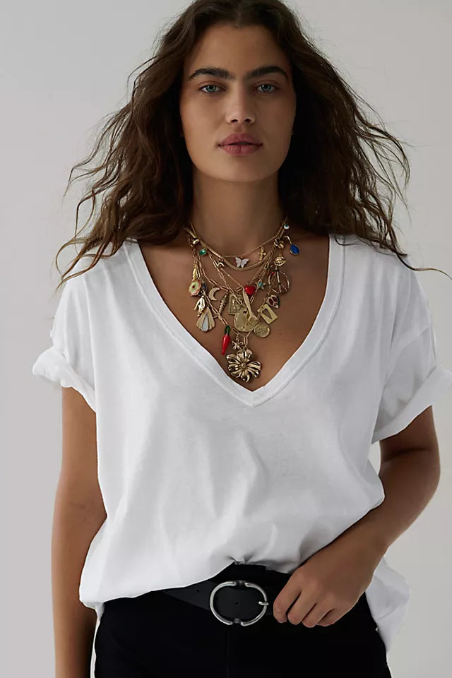 Nina Tee V