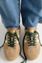 Gola Sprinter Suede sneakers with evergreen laces, on-foot front view