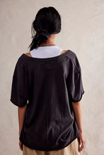 Nina Tee V