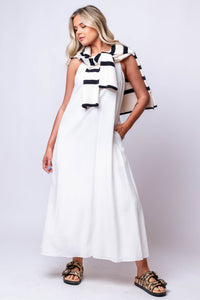 white maxi dress with pockets