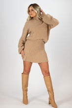 Sweater Skirt with pleatd in natural