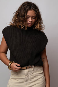 charcoal knit top with shoulder pads
