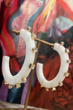 Smith & Co. Jewel Design white hoop large
